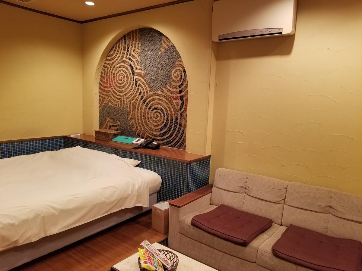 โรงแรมมิราโนะ - สำหรับผู้ใหญ่เท่านั้น 2*